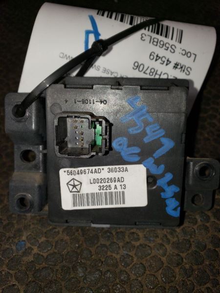 2006 DODGE RAM2500 DASH MOUNTED 4WD SWITCH. PART NUMBER 56049674AD