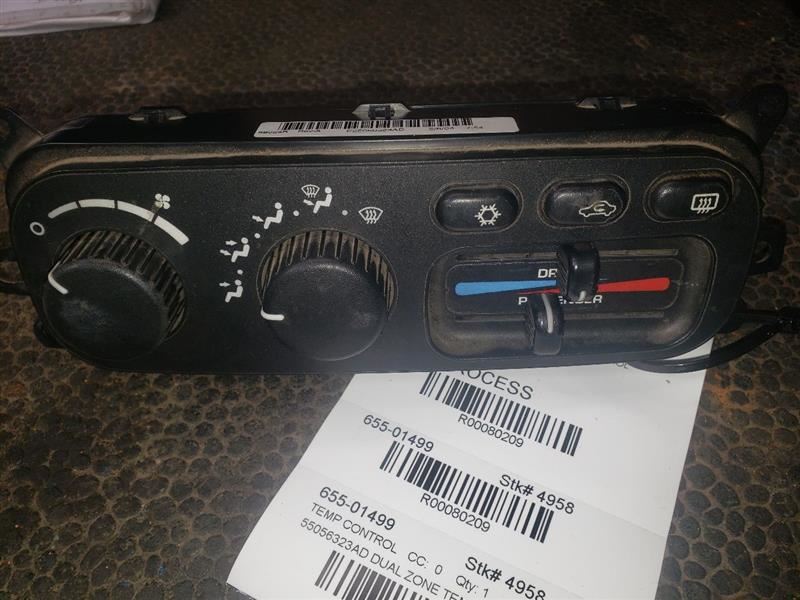 2004 DODGE RAM3500 DUAL ZONE TEMP CONTROLLER. PART NUMBER 55056323AD