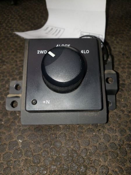 2006 DODGE RAM2500 DASH MOUNTED 4WD SWITCH. PART NUMBER 56049674AD