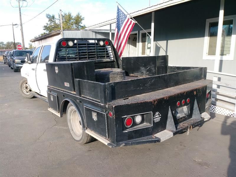 2013 RAM 3500 172.4 INCH WHEELBASE.  FLAT BED