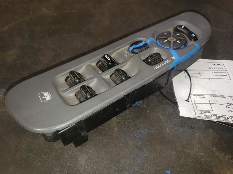 2008 DODGE RAM4500 MASTER WINDOW SWITCH. PART NUMBER 56049805AB. HAS PAINT DAMAG