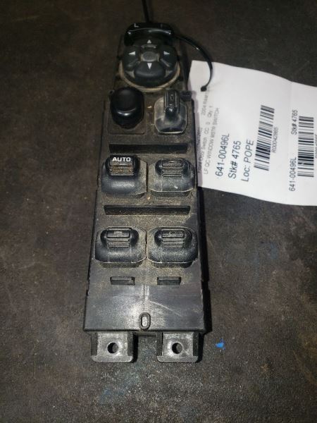 2004 DODGE RAM1500 QUAD CAB MASTER WINDOW SWITCH. PART NUMBER 56049805AB