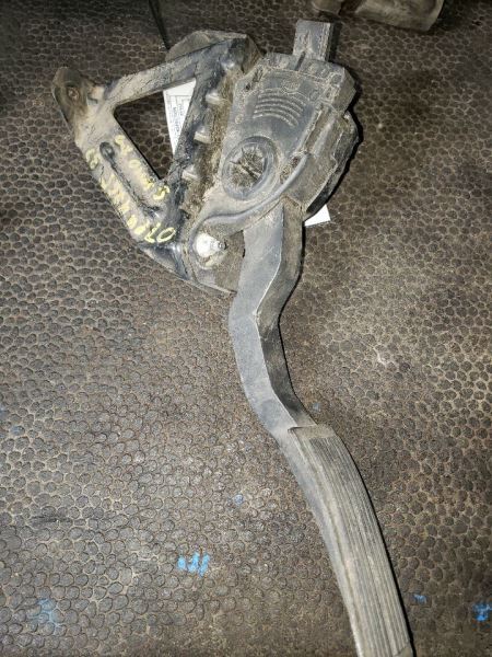 2007 DODGE RAM1500 ACCELERATOR PEDAL WITH TPS. PART NUMBER 53034003AB